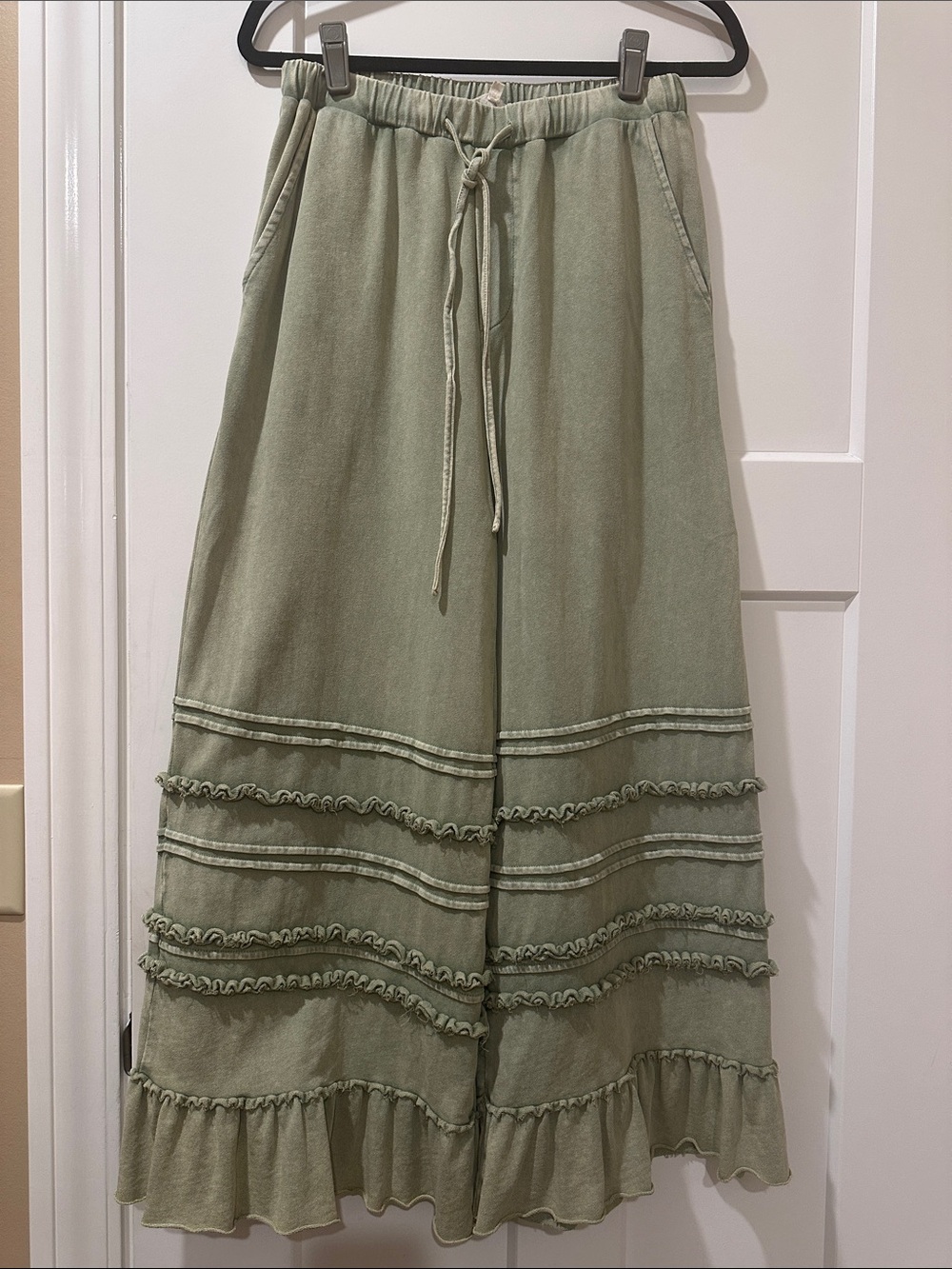 Easel Ruffled Detailed Mineral Wash Pants, Size Small